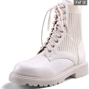 GENSHUO Women's Lace Up Combat Boots Zipper Ankle Booties Low Heels Round Toe